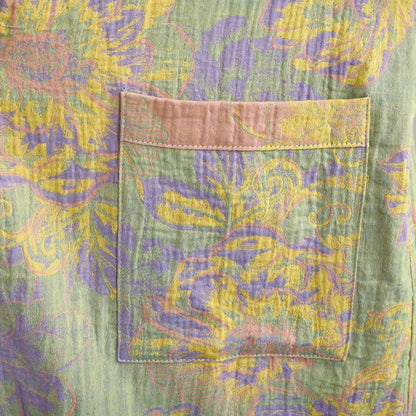 Künstlerisch gemusterter, kurzärmeliger Baumwollbademantel mit Blumenmuster - image 7