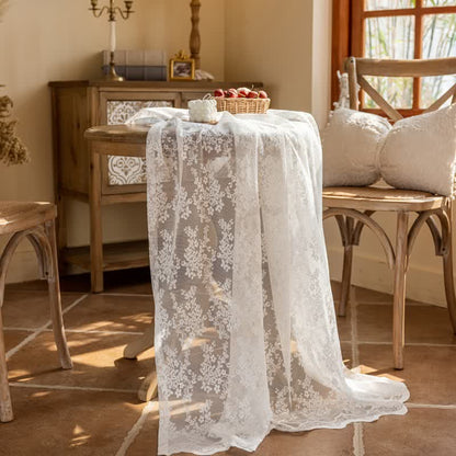 Tischdecke mit floralem Jacquard-Spitzenmuster und Muschelkante - image 4