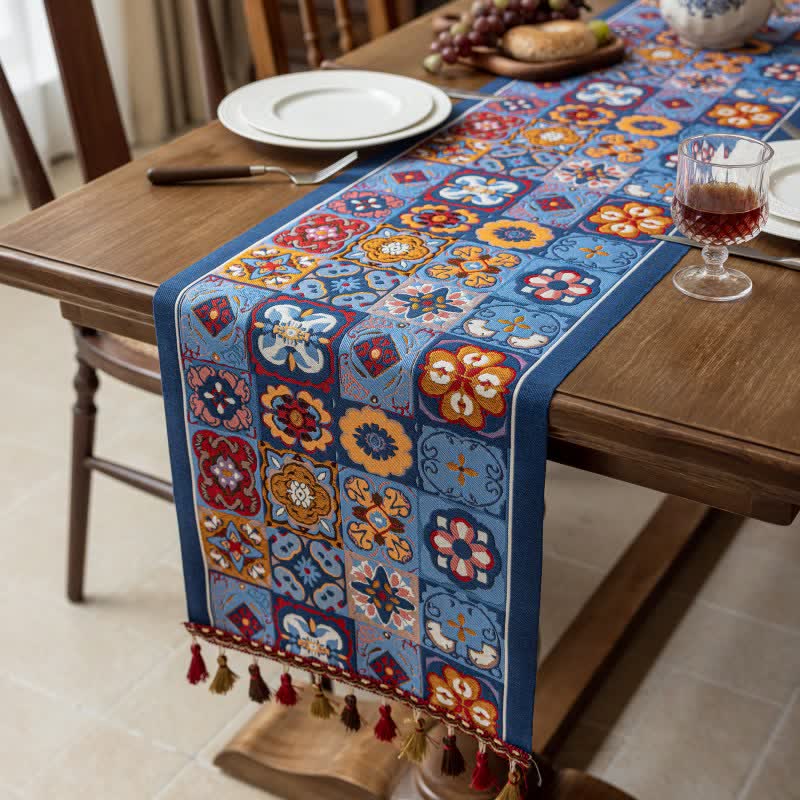 Tischläufer mit geometrischem Jacquard-Muster und Quasten - 35cm x 300cm - image 0