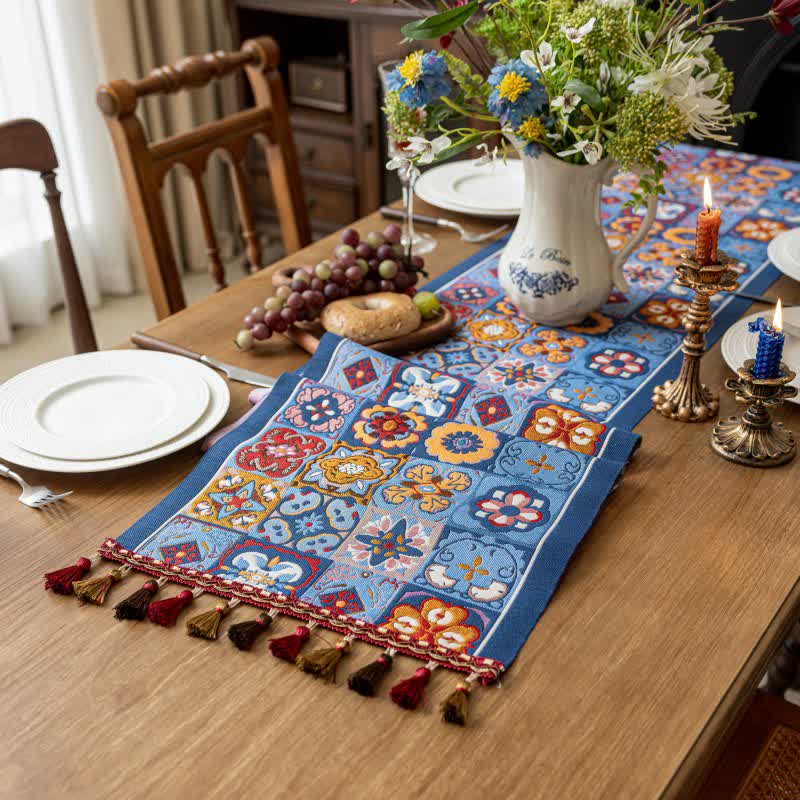 Tischläufer mit geometrischem Jacquard-Muster und Quasten - image 4