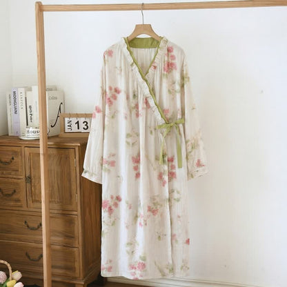 Kimono-Nachthemd aus Baumwollgaze mit Aquarellblumenmuster - image 2