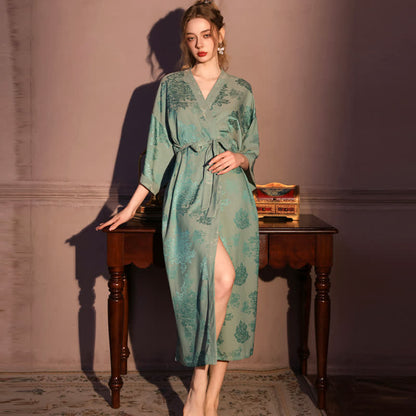 Luxuriöser Kimono-Bademantel mit Blumenmuster und 3/4-Ärmeln - image 1