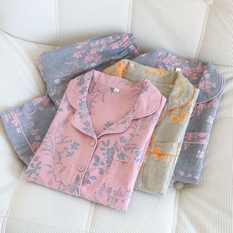 Pyjama-Set aus reiner Baumwolle mit Zweig- und Blumenmuster - image 1