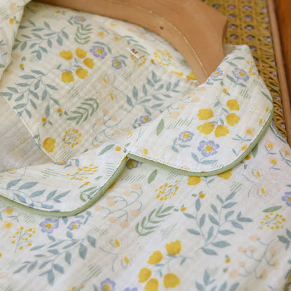 Tulpen- und Blätter-Pyjama-Set aus Baumwollgaze - image 3