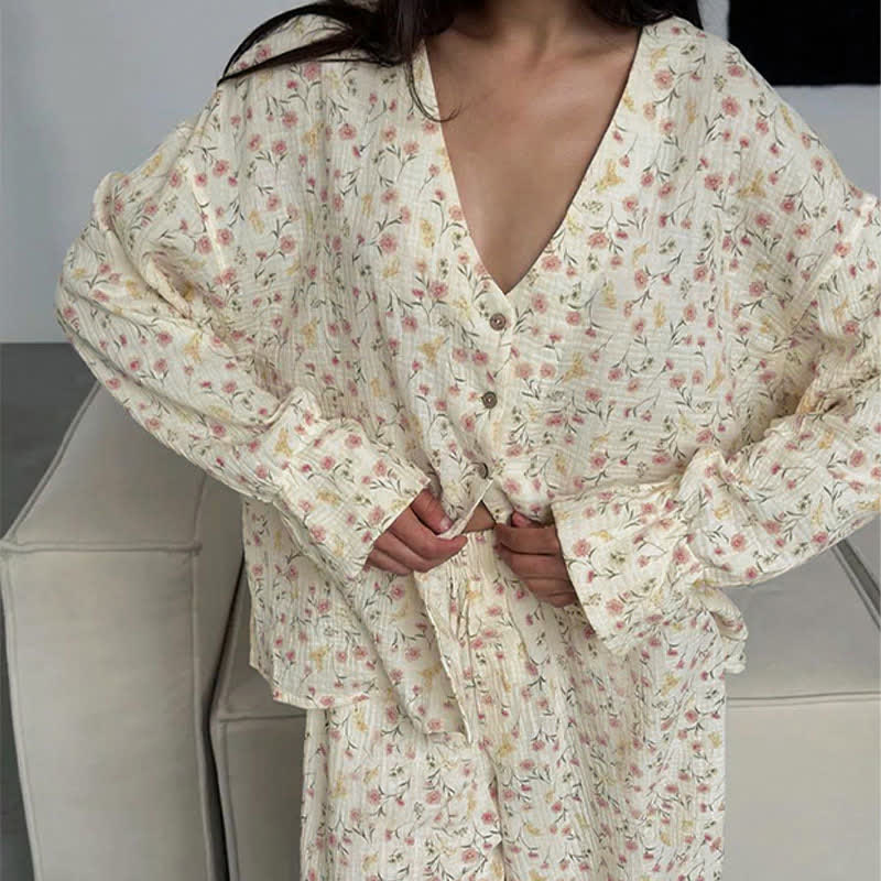 Baumwoll-Pyjama-Set mit V-Ausschnitt und Blumenmuster - image 4