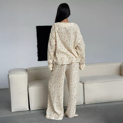 Baumwoll-Pyjama-Set mit V-Ausschnitt und Blumenmuster - image 3