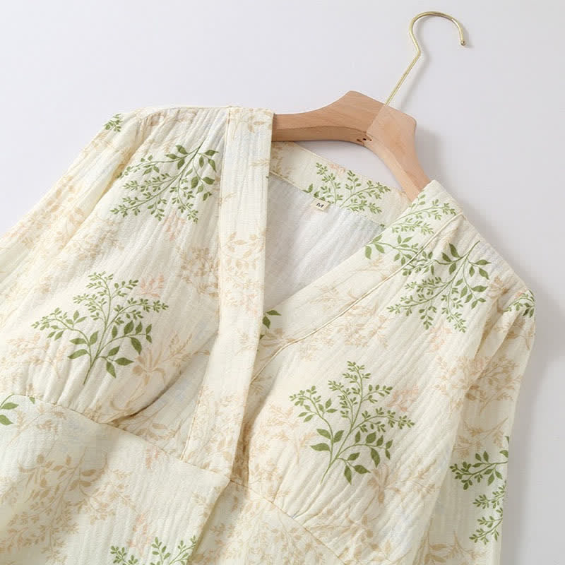 Pyjama-Set aus Baumwollgaze mit botanischem Blattmotiv - image 4