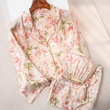 Rustikales rosa Pyjama-Set mit Blumen- und Blättermuster - image 4