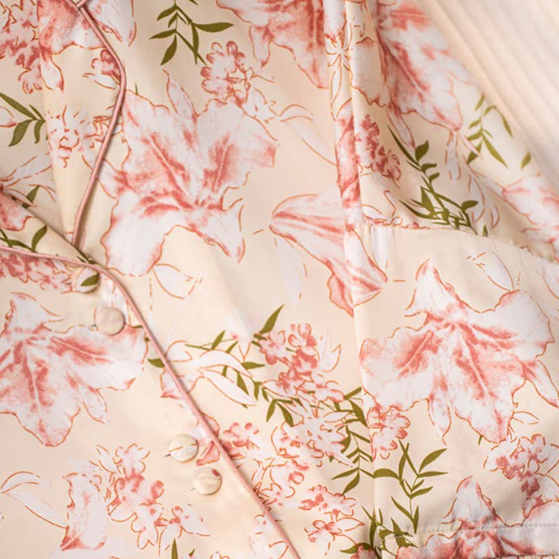 Rustikales rosa Pyjama-Set mit Blumen- und Blättermuster - image 10