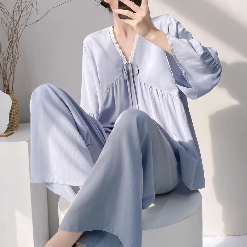 Pyjama-Set mit V-Ausschnitt und Spitzenbesatz - Blau - XXL - image 6