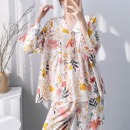 Pyjama-Set mit Blumen- und Blätterspitzenbesatz - image 1
