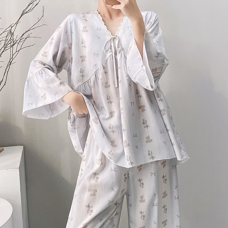 Pyjama-Set mit Blumenmuster und Schleife, V-Ausschnitt und Spitzenbesatz - image 6