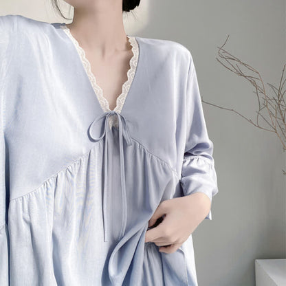 Pyjama-Set mit V-Ausschnitt und Spitzenbesatz - image 11