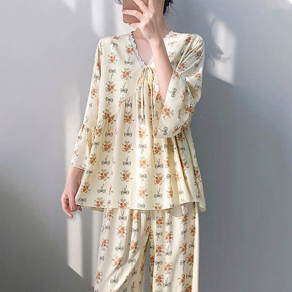 Rustikaler Pyjama mit Blumen- und Schleifenbesatz - image 2