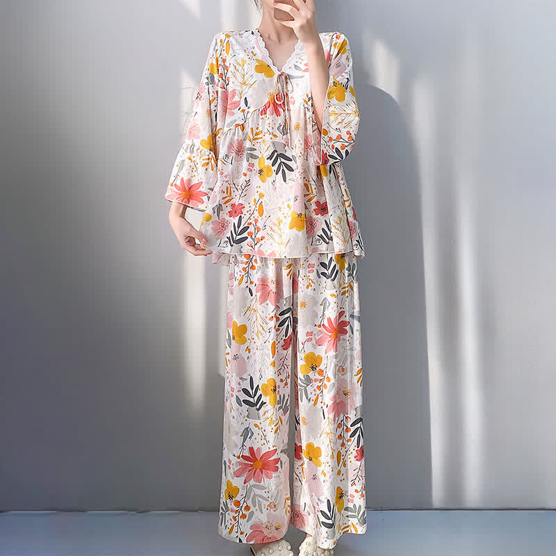 Pyjama-Set mit Blumen- und Blätterspitzenbesatz - image 3