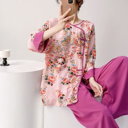 Loungewear-Set mit Blumen- und Katzenmotiven im orientalischen Stil - image 2