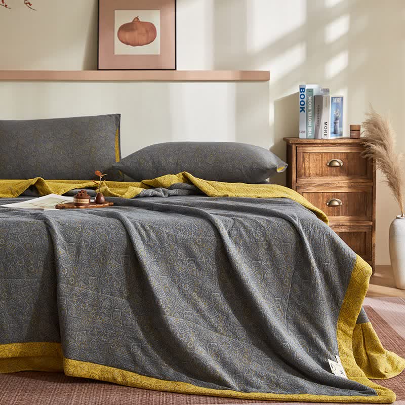 Baumwollgaze-Jacquard-Steppdecke mit dezentem Muster - image 3