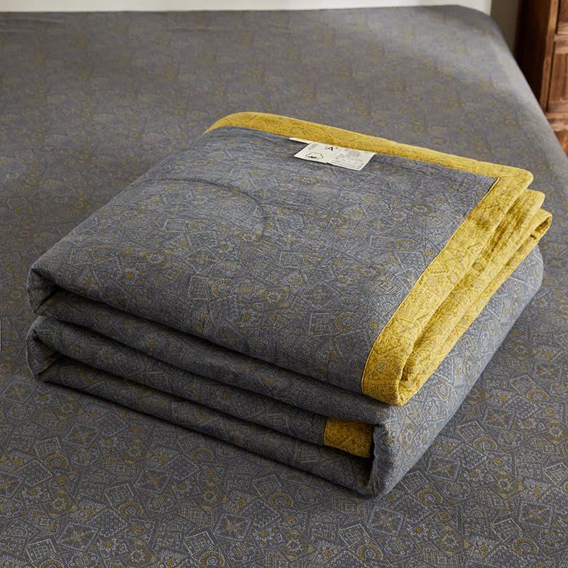 Baumwollgaze-Jacquard-Steppdecke mit dezentem Muster - image 5