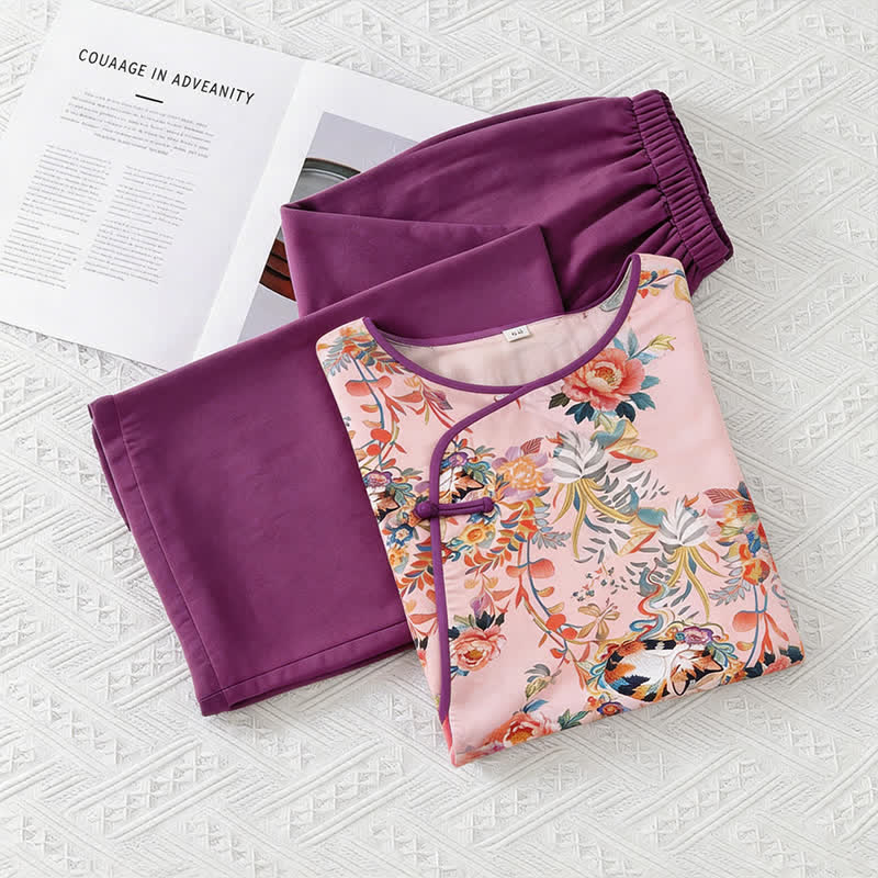Loungewear-Set mit Blumen- und Katzenmotiven im orientalischen Stil - image 7