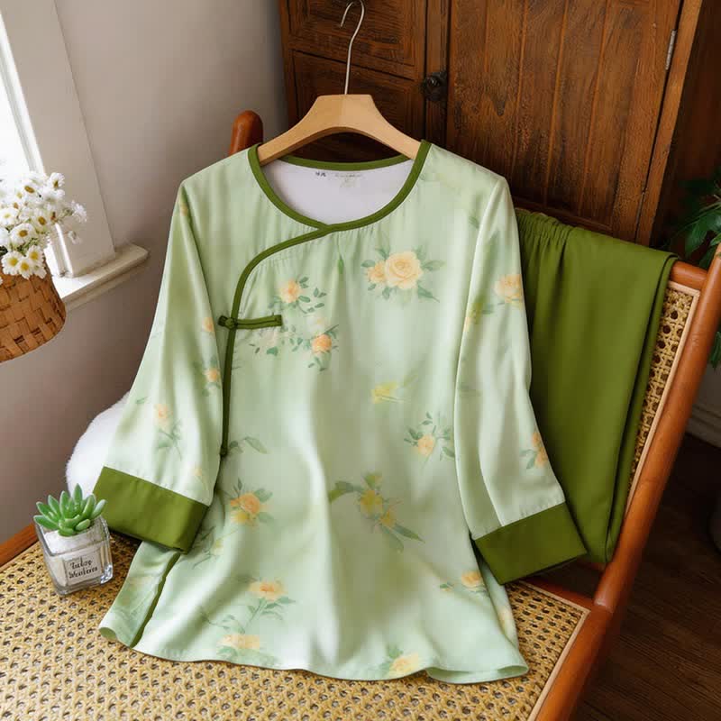 Pyjama-Set mit frischem Blumenmuster im orientalischen Stil - image 4