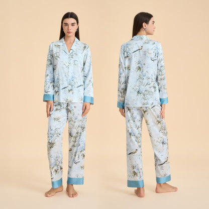 Elegantes Pyjama-Set mit Blumen- und Vogelmuster - image 1