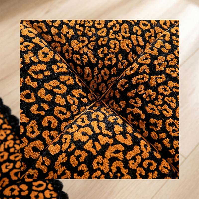 Quadratisches Dekokissen mit Leopardenmuster - image 1