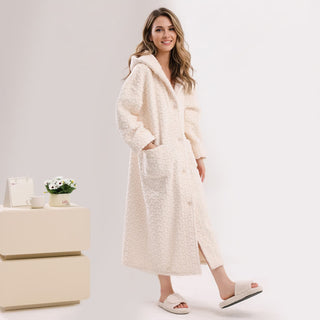 Kapuzenbademantel aus geprägtem Plüschkorallenfleece - Weiß - Robe - XL - image 0