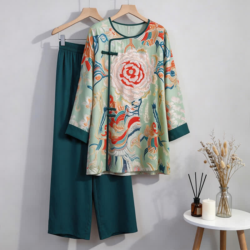 Loungewear-Set im Retro-Blumen-Stil mit orientalischem Flair - image 9