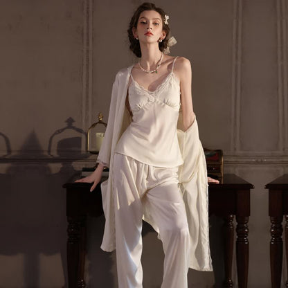 Elegantes Loungewear-Set mit seidigem Spitzenbesatz (3-teilig) - image 8