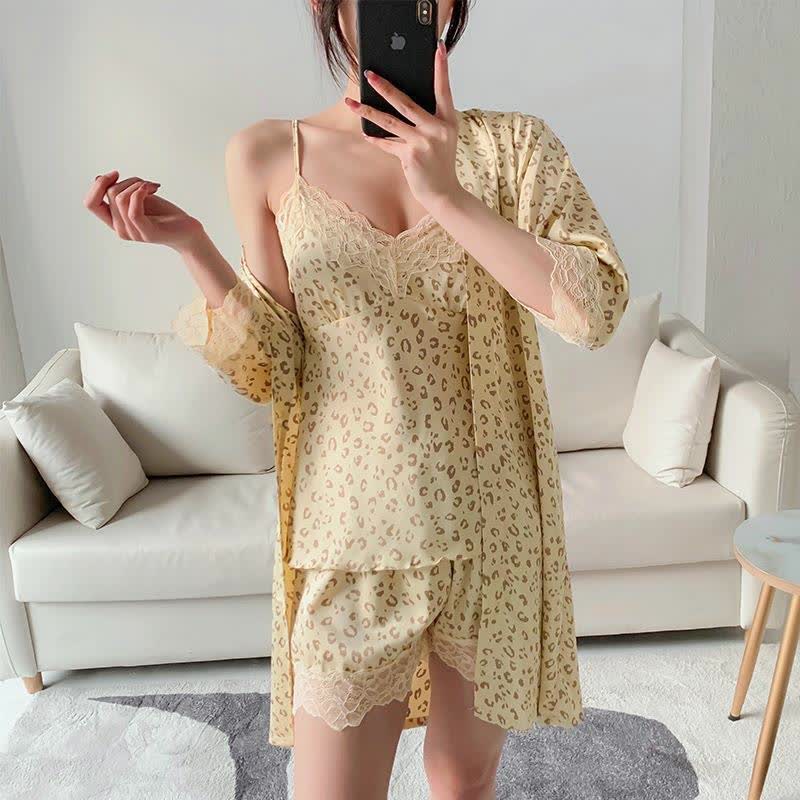 Set aus Shorts und Bademantel mit Leopardenmuster und Spitzenbesatz - image 10