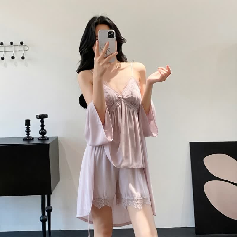 Elegantes Loungewear-Set mit Spitzenbesatz - image 18