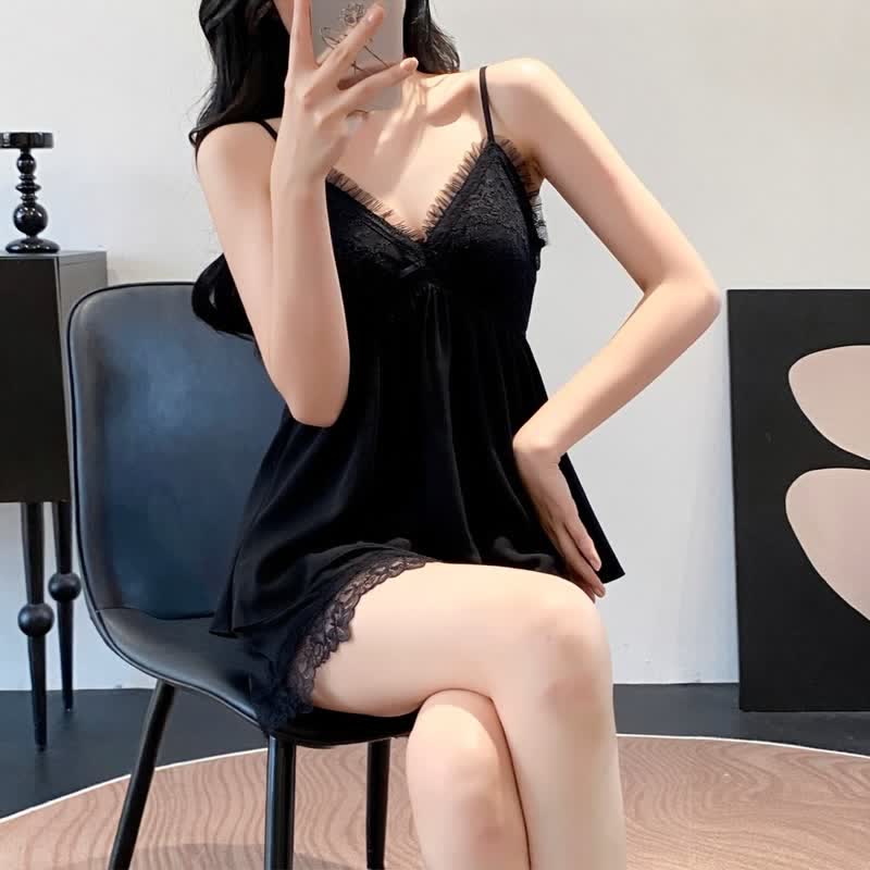 Elegantes Loungewear-Set mit Spitzenbesatz - image 10