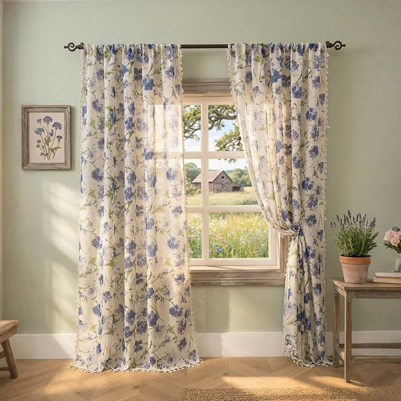 Blauer Vorhang mit Blumenmuster und Quasten - 132cm x 241cm - image 0