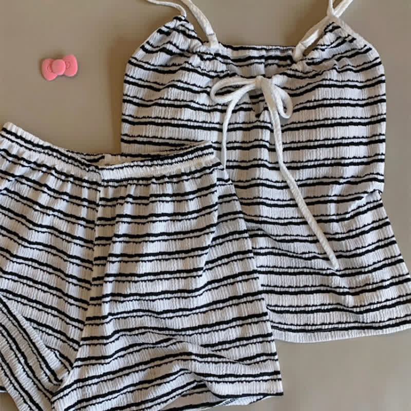 Pyjama-Set mit Schleife vorne, gestreiftem Trägertop und Shorts - image 11