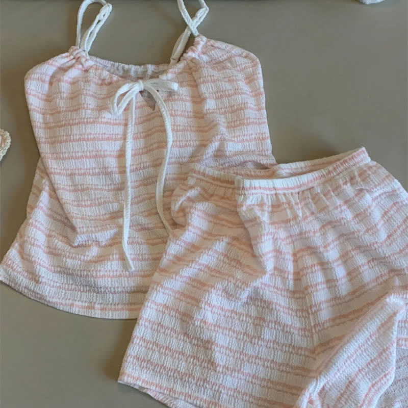 Pyjama-Set mit Schleife vorne, gestreiftem Trägertop und Shorts - image 4