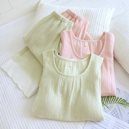 Loungewear-Set aus einfarbiger Baumwollgaze und Spitze - image 1
