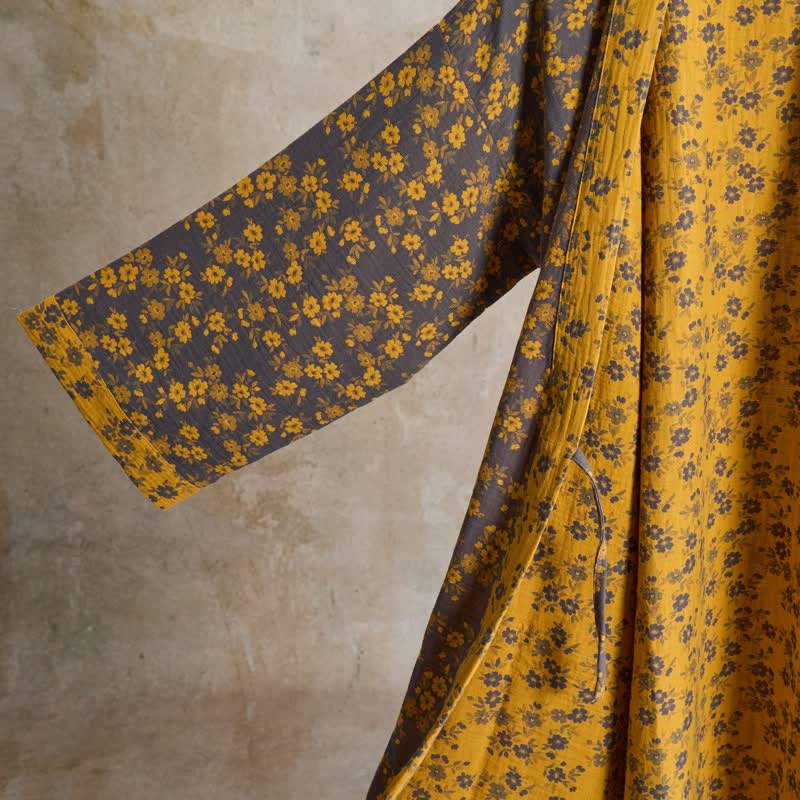 Gelber Kimono-Bademantel aus Baumwollgaze mit Blumenmuster - image 6