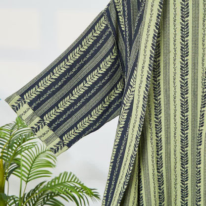 Kimono-Bademantel aus Baumwollgaze mit Blattstreifen - image 4