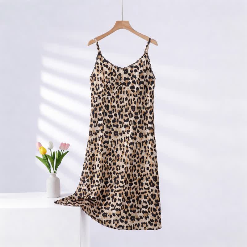 Nachthemd mit Leopardenmuster und Spitzenbesatz - Braun - XXXL - image 8