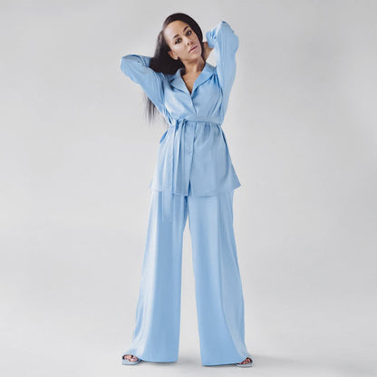 Einfarbiges Loungewear-Set für Damen mit Gürtel - image 1