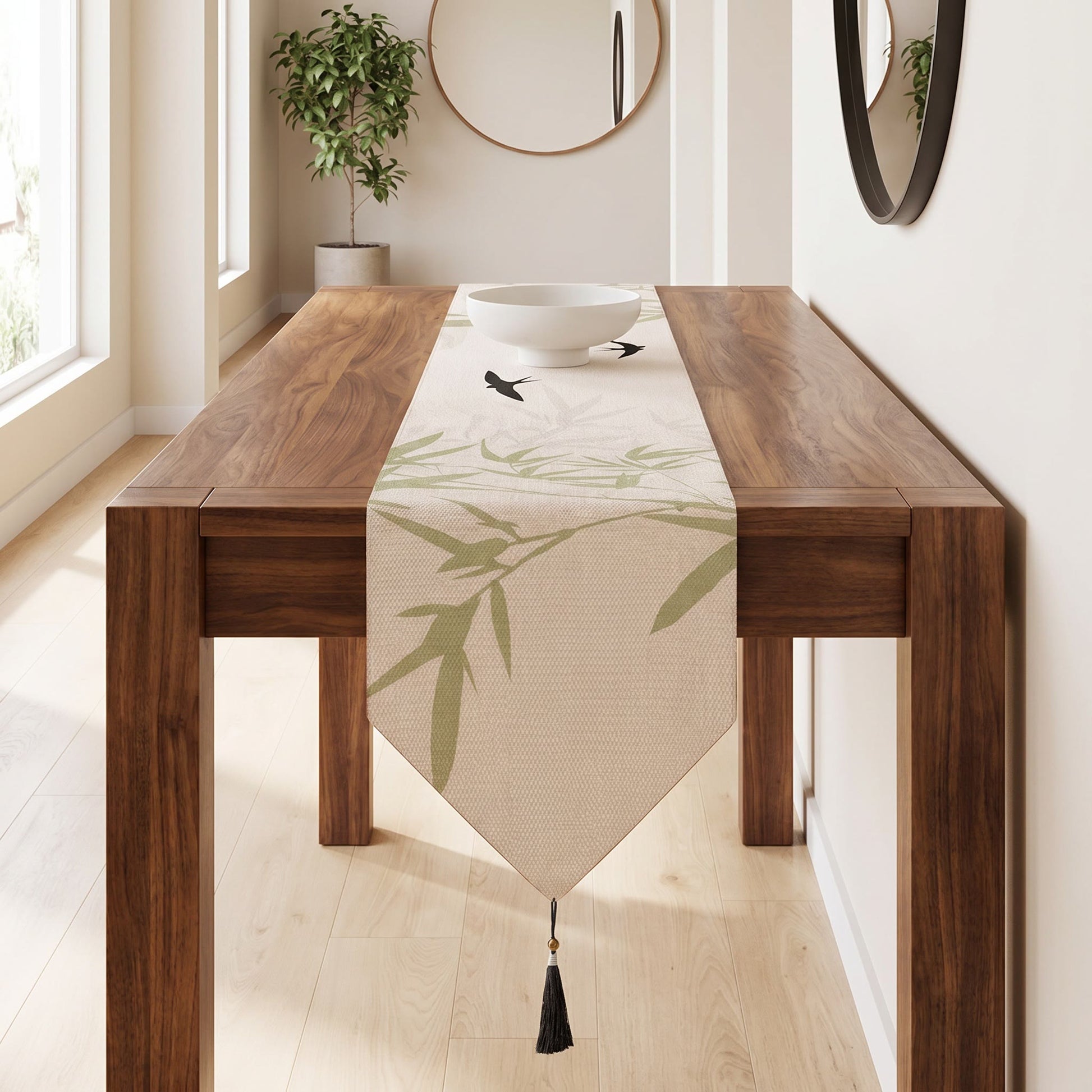 Tischläufer „Bambus & Schwalbe“ mit Tuschewaschung - image 1