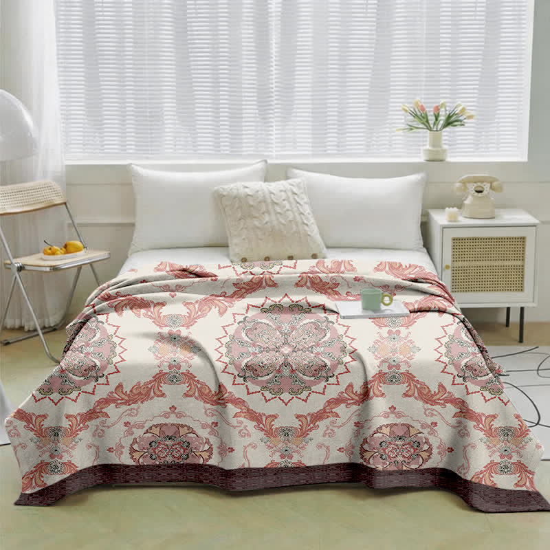 Vintage-Steppdecke aus Baumwollgaze mit aufwendig verziertem Blumenmuster - image 1