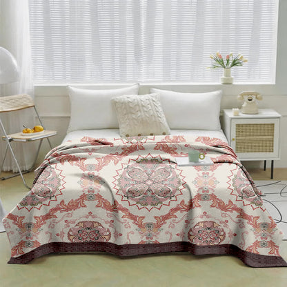 Vintage-Steppdecke aus Baumwollgaze mit aufwendig verziertem Blumenmuster - image 1