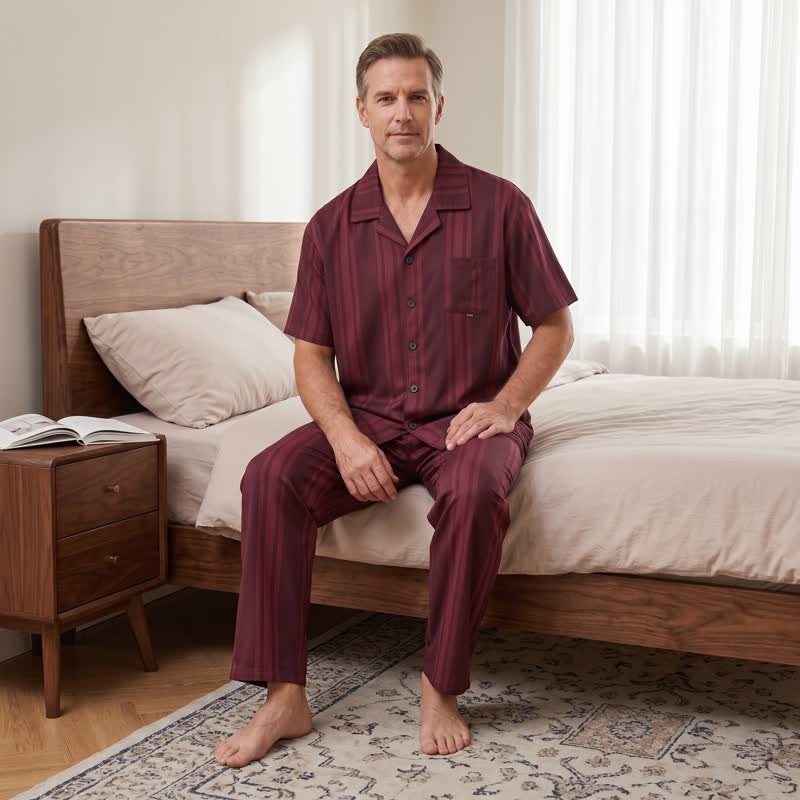 Loungewear-Set aus Baumwolle mit burgunderfarbenen vertikalen Streifen - image 3