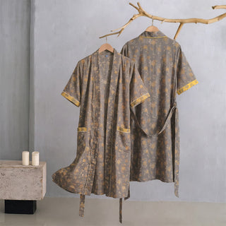 Taupe-gelber Kimono-Bademantel mit Vintage-Blumenmuster - XL - image 0