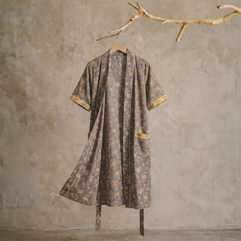 Taupe-gelber Kimono-Bademantel mit Vintage-Blumenmuster - image 1
