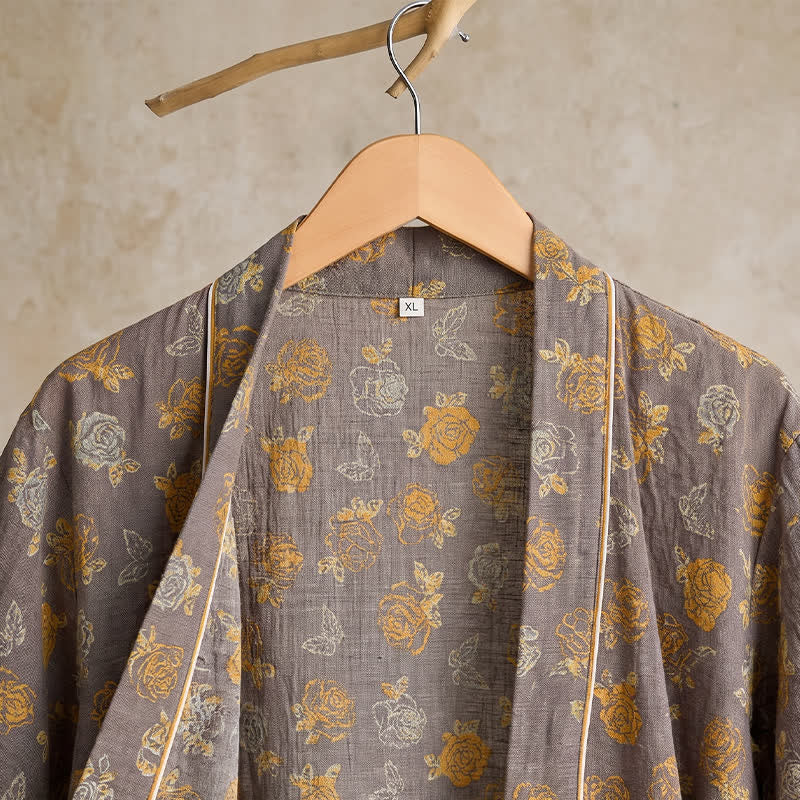 Taupe-gelber Kimono-Bademantel mit Vintage-Blumenmuster - image 3