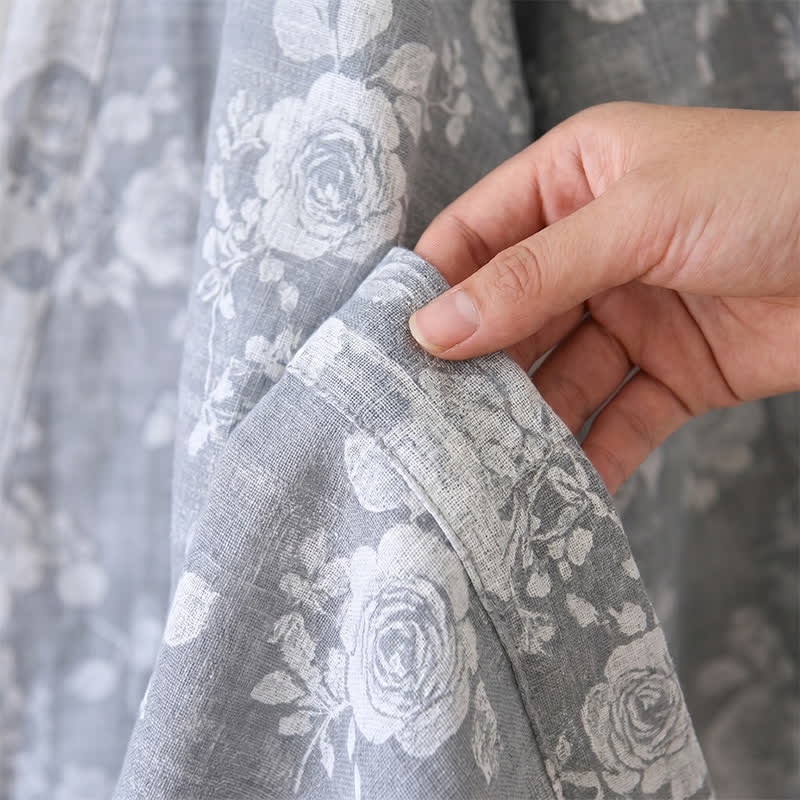 Kimono-Bademantel aus Baumwolle mit staubblauem Rosenmuster - image 7