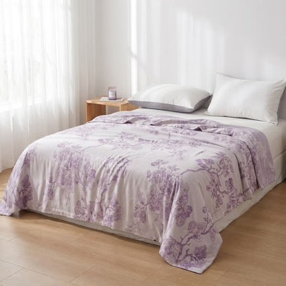 Mehrfarbige Patchworkdecke aus Bambusfasern mit floralem Rankenmuster - image 1