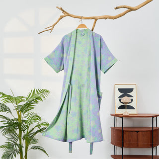Erfrischender Kimono-Bademantel aus doppellagigem Gaze mit floralem Muster - Lila - 2XL - image 0